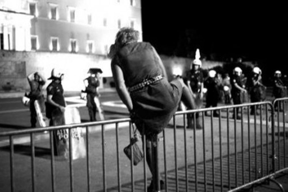 Focus: «Φόβοι για εμφύλιο πόλεμο-Η τελευταία πράξη στην Αθήνα»