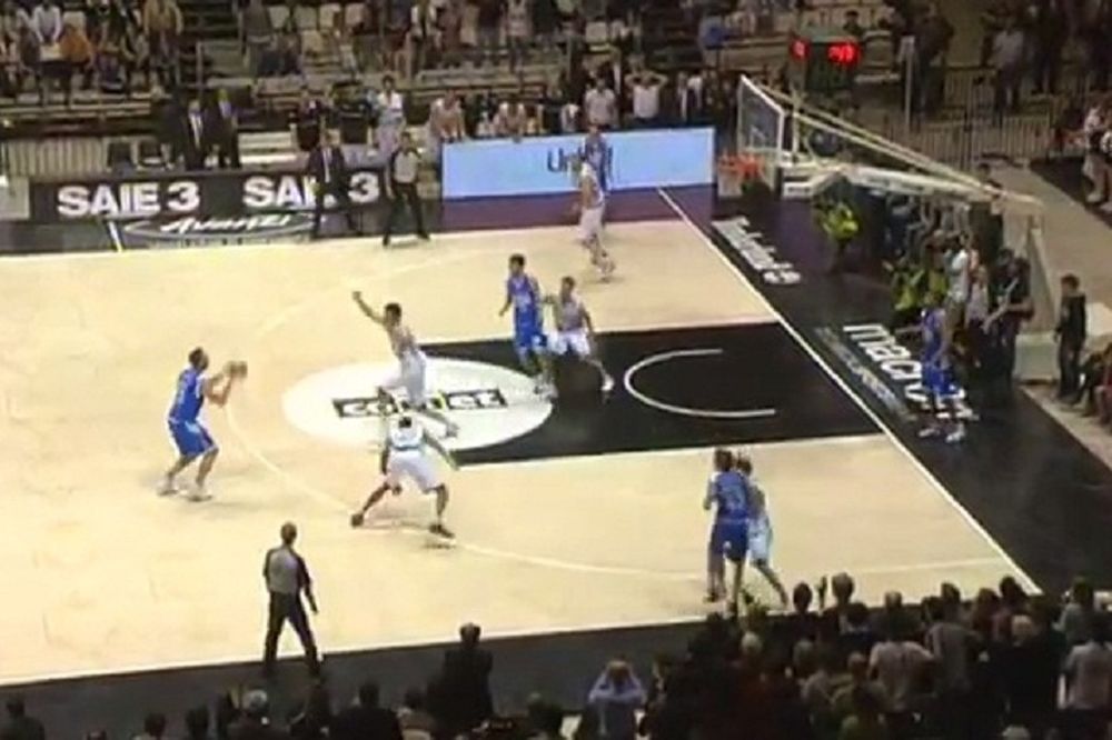 Στα ημιτελικά με δύο buzzer beater η Σάσαρι! (video)