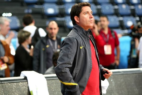 «Τρίζει η καρέκλα» του Πασκουάλ στην Μπαρτσελόνα