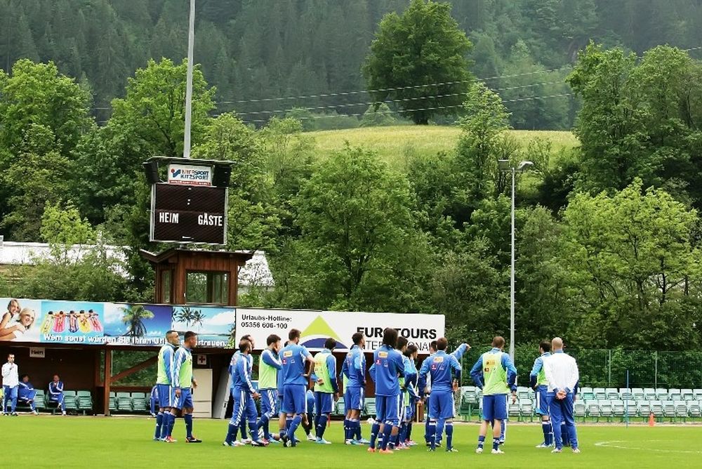 Απαιτητικός ο Σάντος στην πρώτη προπόνηση στην Αυστρία (photos+videos)