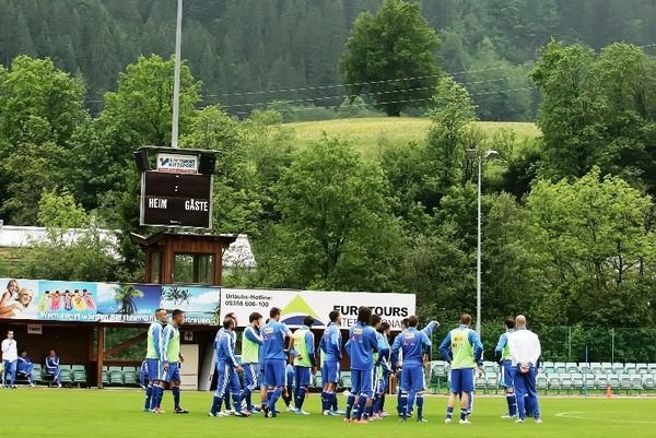 Απαιτητικός ο Σάντος στην πρώτη προπόνηση στην Αυστρία (photos+videos)