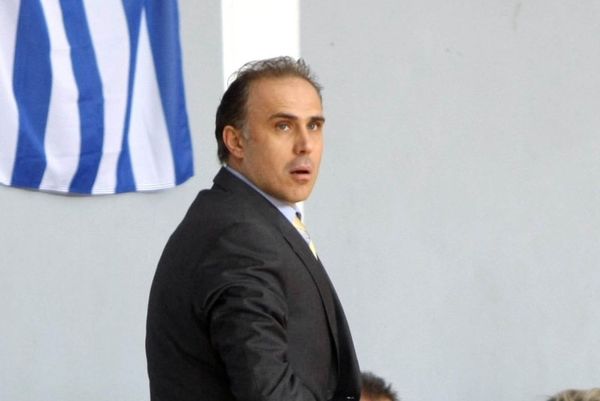 Δάγλας: «Να αρχίσουμε να δένουμε ως ομάδα»