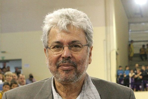 Διερευνητικές επαφές ο Αγγελόπουλος