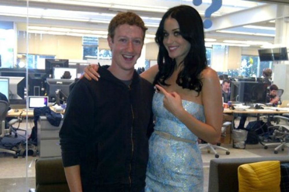 Ο Mark Zuckerberg στο νέο video clip της Katy Perry! (video)