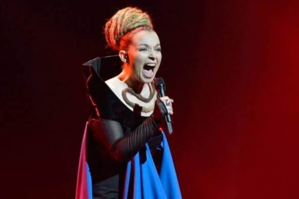 Eurovision 2012: Μάγεψε η Rona για λογαριασμό της Αλβανίας 