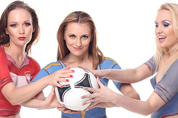 Euro 2012: H Iταλία νίκησε στο... γυμνό Euro! (photos)