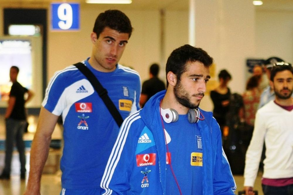 Euro 2012: «Προσγειώθηκε» η αποστολή της Εθνικής μας ομάδας (photos)