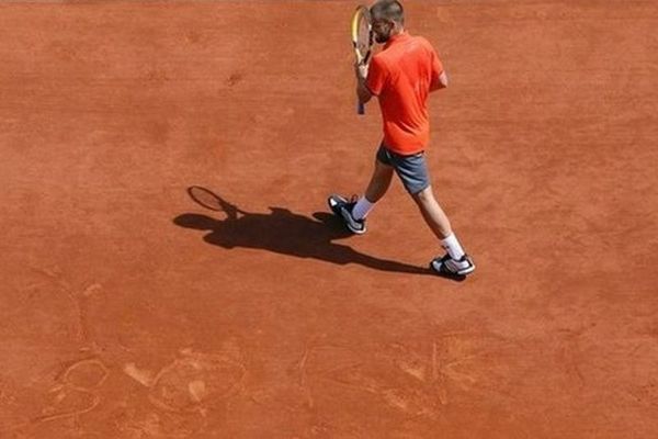 Η «συγγνώμη» του Γιούζνι στο… χώμα του Ρολάν Γκαρός!