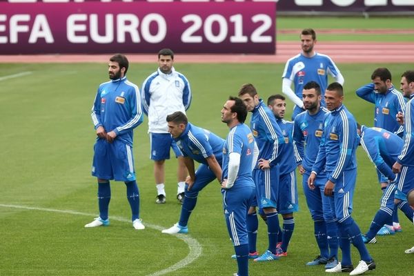 Διπλή προπόνηση περιμένει τους διεθνείς