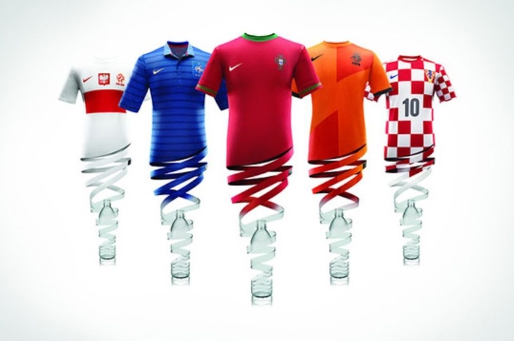 Euro 2012: Βγάλτε τις φανέλες, κινδυνεύετε!