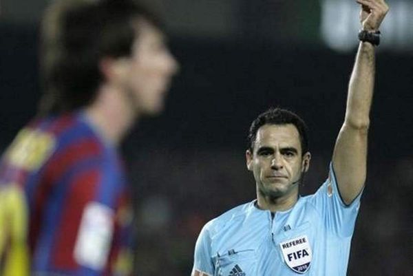 Euro 2012: Ο Καρμπάγιο σφυρίζει την πρεμιέρα της Εθνικής μας