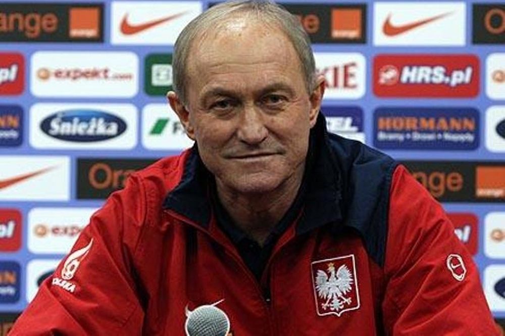 Euro 2012: «Πρώτος στόχος της Πολωνίας να μην χάσει από την Ελλάδα» (video)