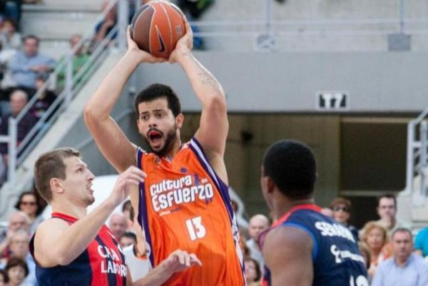 «Βλέπει» Φαβεράνι η Μπαρτσελονα