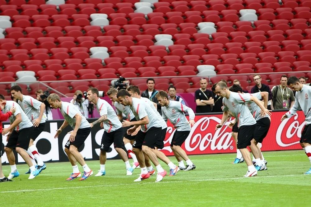 Euro 2012: Ολοκληρώθηκε η προπόνηση της Πολωνίας (photos)