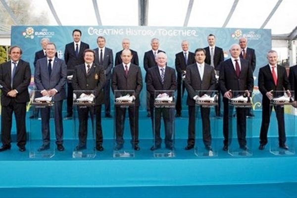 Euro 2012: Δεξίωση Πλατινί στους 16 προέδρους Ομοσπονδιών