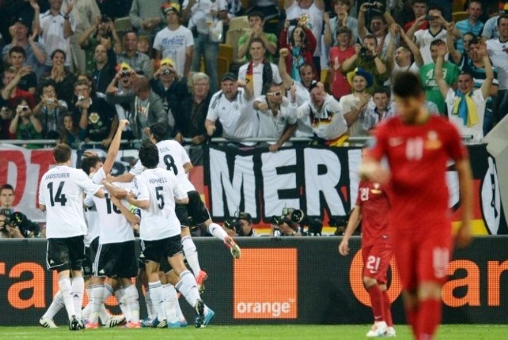 Euro 2012: «Καθάρισε» με Γκόμεζ η Γερμανία (video+photos)