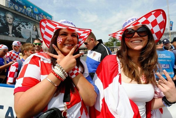 Euro 2012: Η «μάχη» της εξέδρας (photos)