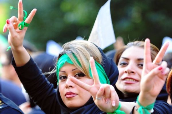 Euro 2012: Τιμωρήθηκαν οι γυναίκες στο Ιράν!
