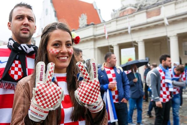 Euro 2012: Η «μάχη» της εξέδρας (photos)