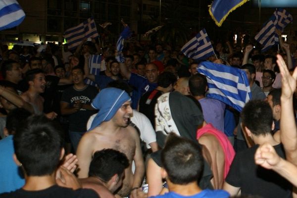 Euro 2012: «Κάηκαν» και τα Τρίκαλα (video)