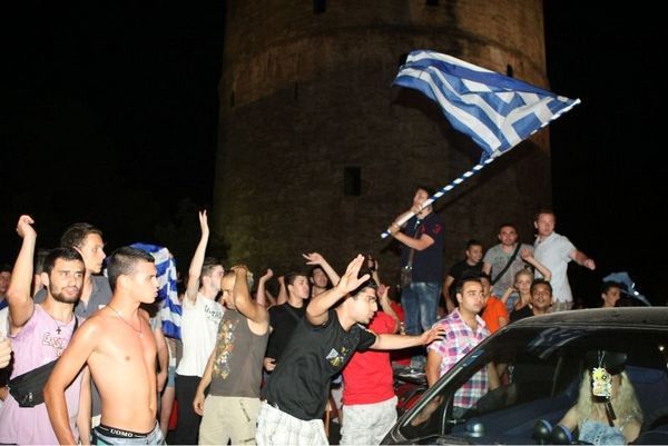 Euro 2012: Γαλανό-Λευκος Πύργος πανηγυρισμών! (photos+video)