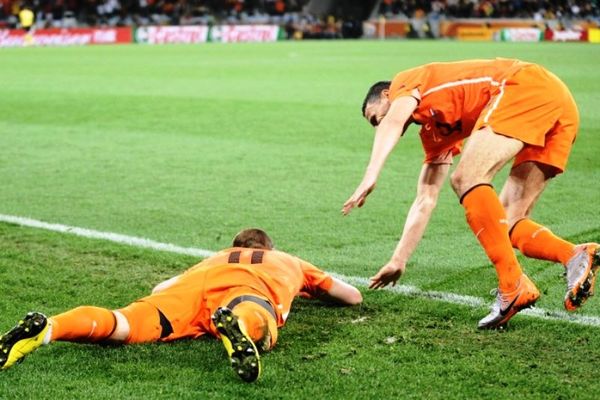 Euro 2012: Τα παιχνίδια των Ολλανδών (video)