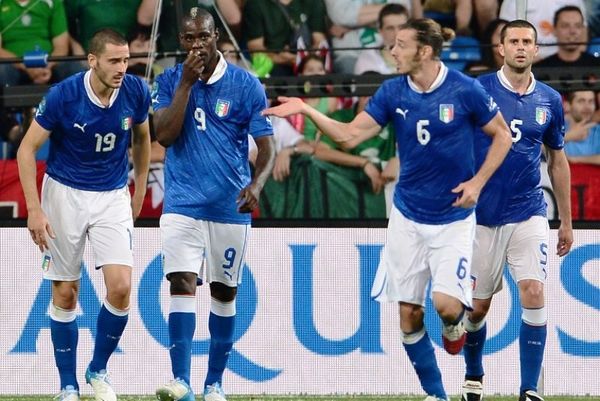 Euro 2012: Στα προημιτελικά η Ιταλία, 2-0 την Ιρλανδία (photos+video)