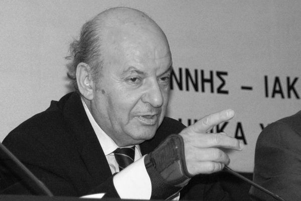 Συλλυπητήρια από ΠΑΕ και παλαιμάχους Πανιωνίου για Παναγούλια