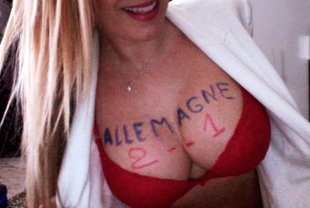Euro 2012: Οι προβλέψεις μίας πορνοστάρ (photos)