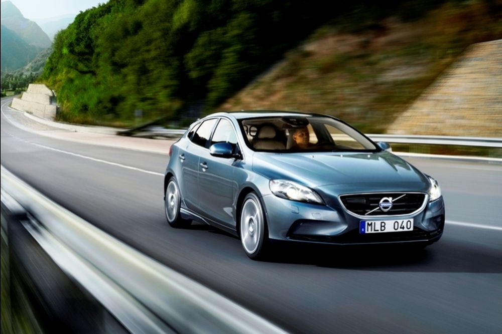 Το νέο Volvo V40 από 21.070 ευρώ με απόσυρση