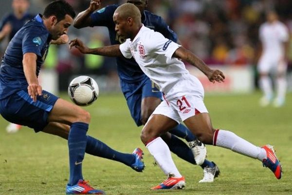 Euro 2012: Αγγλία: Επιστρέφει αύριο ο Ντεφό