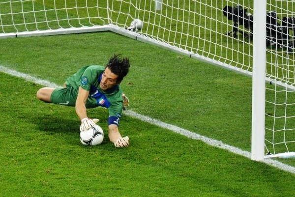 Euro 2012: Μπουφόν: «Δεν είδα κανένα πέναλτι»