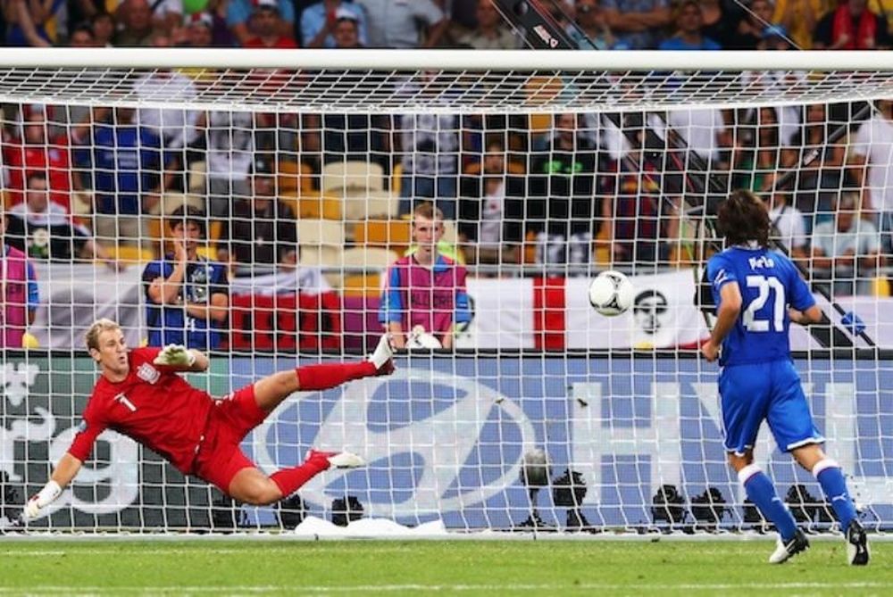 Euro 2012: Όταν ο Πίρλο γίνεται… Πανένκα (videos)