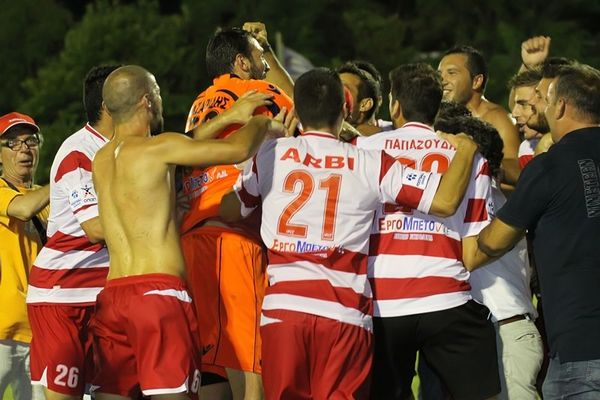 Πανηγυρίζει την άνοδο στη Super League ο Πλατανιάς! (photos)