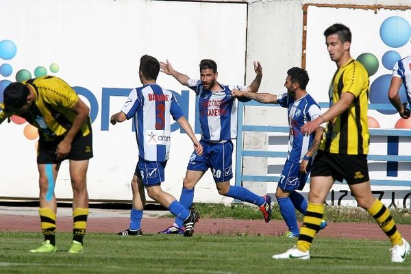 Άδειες όλοι εκτός των Καλλιθέας, Πανσερραϊκού