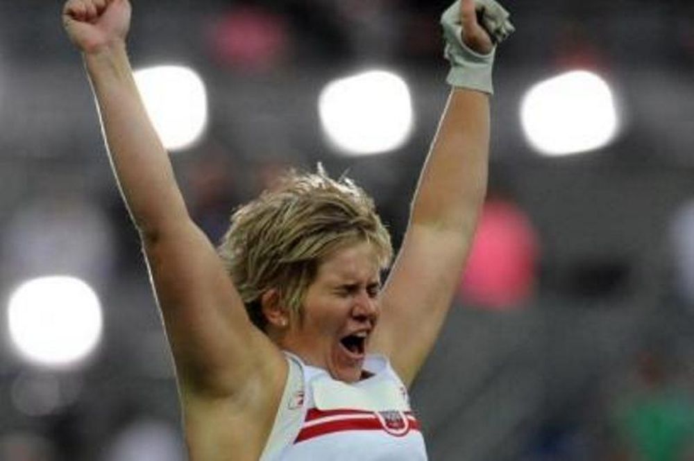 Χρυσό η Βλόνταρτσικ στη σφυροβολία