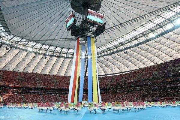 Φαντασμαγορική τελετή λήξης του Euro 2012