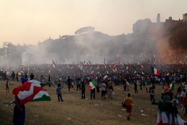 Euro 2012: Πλημμύρισε το «Σίρκο Μάσιμο» από 200.000 Ιταλούς! (video)