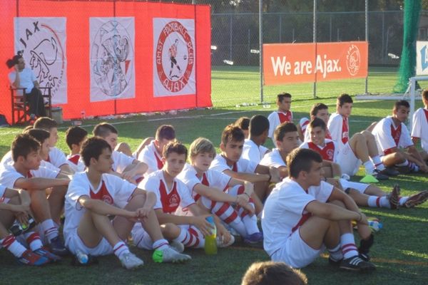 «Πανζουρλισμός» για τον Αγιαξ! (photos)