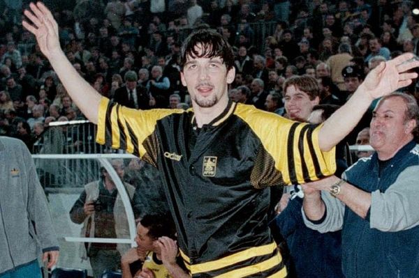 Αποσύρθηκε στα 48 του ο Μάριο Μπόνι!