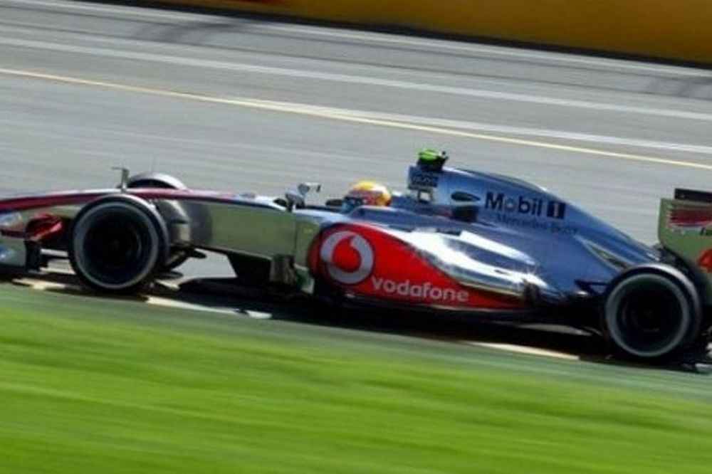 «Χόρευε» στη βροχή ο Χάμιλτον