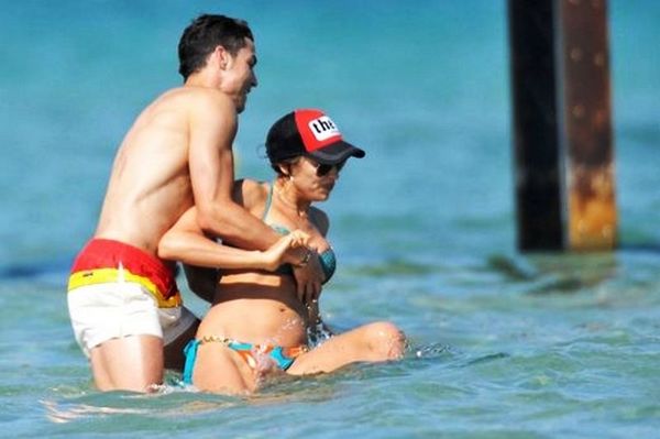 Οι διακοπές του Ρονάλντο με τη Σάικ (photos)