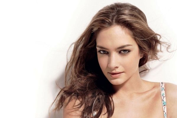 Θέλει κιλοτάκια με... δαντέλα (photos+video)!