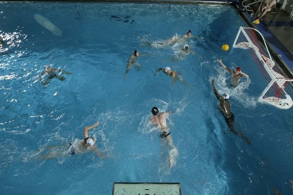 Μαζεύονται στον Άγιο Κοσμά οι Έφηβοι