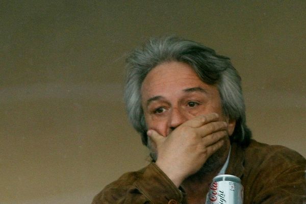 Πλήθος κόσμου στην κηδεία του Θεόδωρου Κομπότη