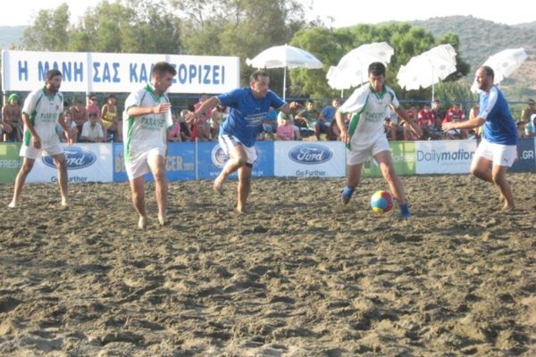  Beach soccer: Θέαμα και δυνατές αναμετρήσεις στο Γύθειο