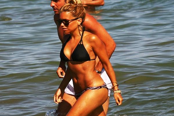 Εγκεφαλικά προκαλεί η Σιλβί (photos+videos)