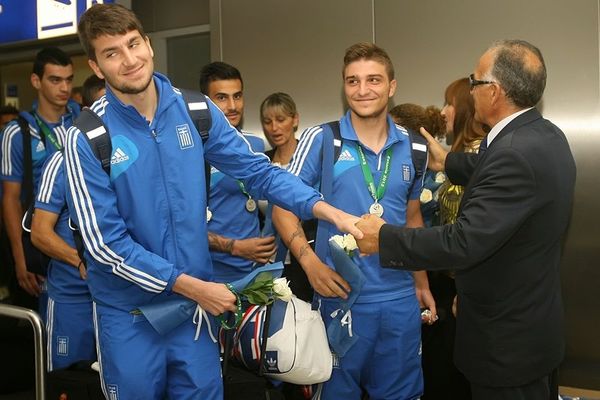 Συγχαρητήρια στην Εθνική Νέων από Ε.Π.Σ.Πειραιά!