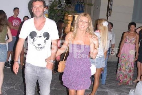 Γιάννης Γκούμας: Βόλτες στα στενά της Μυκόνου (photos)