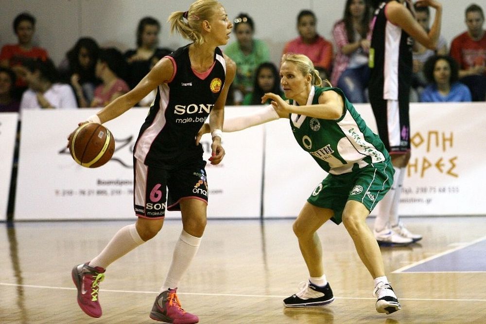 Με μία ξένη στην Α1 Γυναικών